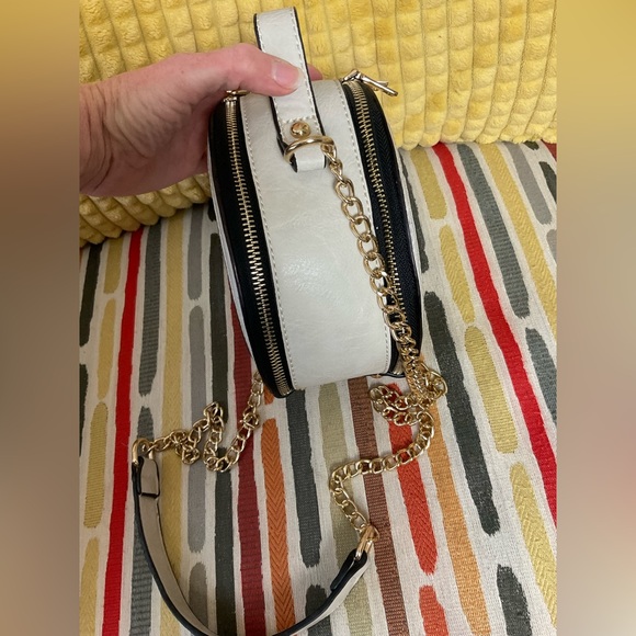 Elegant White & Cream Round Crossbody Bag. NWOT - Picture 6 of 9